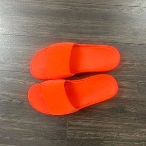lululemon restfeel slides